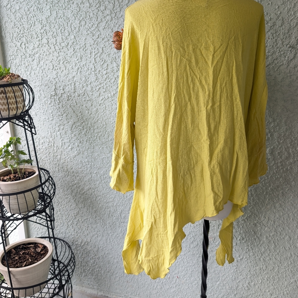 Oh My Gauze! Sunny Asymmetrical Bell Sleeve Top Yellow Size L/XL/2 Yellow - Picture 5 of 8